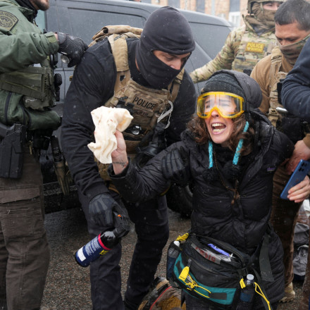 Τι είναι η ICE που προκαλεί «θύελλα» στις ΗΠΑ - Η ιστορία της και πότε μπορεί να χρησιμοποιήσει βία