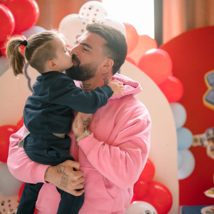 Δημήτρης Αλεξάνδρου: Το «σ' αγαπώ» του Πάρη τον έκανε να ξεσπάσει σε κλάματα «Με πήραν τα ζουμιά»