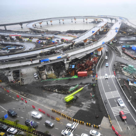 Ο αυτοκινητόδρομος της ελίτ που φέρνει τη Βομβάη στα όριά της