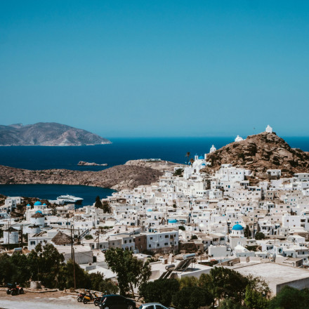 Το γραφικό κυκλαδονήσι που υμνούν τα διεθνή ΜΜΕ - «Βασίλισσα των εναλλαγών και των αντιθέσεων»