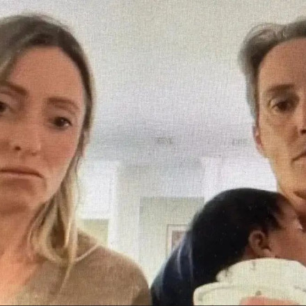 ΗΠΑ: Μήνυση κατά κλινικής εξωσωματικής για εμφύτευση λάθους εμβρύου – Το μωρό γεννήθηκε μαύρο