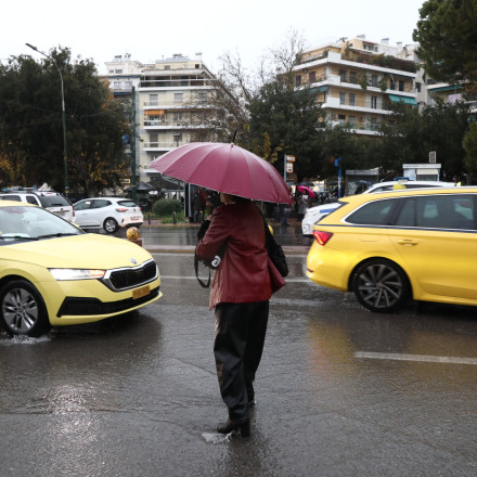 Καιρός: «Ανοίγει ο δρόμος για περισσότερες βροχές» - Η πρόγνωση Τσατραφύλλια