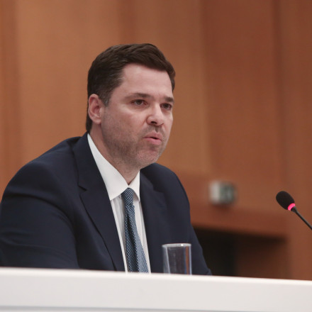 Θανάσης Κοντογεώργης: «Η συνταγματική αναθεώρηση υπερβαίνει την κομματική σκοπιμότητα»