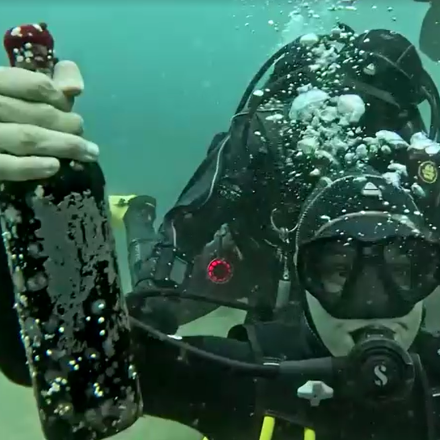 Χιλιανή εταιρεία παλαιώνει κρασιά σε υποβρύχια κελάρια - Τι είναι το «φαινόμενο της σπηλιάς»