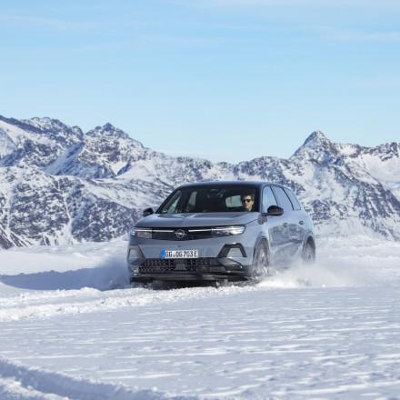 Opel Grandland Electric AWD: Οδηγική απόλαυση με κίνηση 4x4