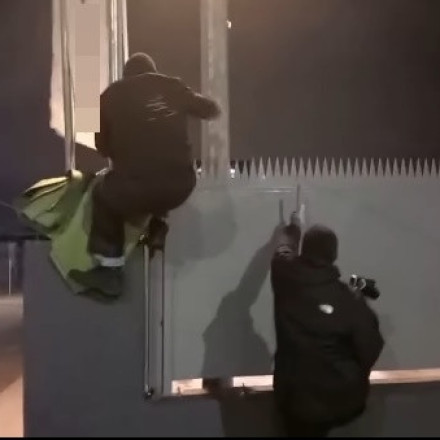 Ρουβίκωνας: Εμείς τα λάθη μας τα πληρώνουμε - Η εταιρεία που χτυπήθηκε θα αποζημιωθεί