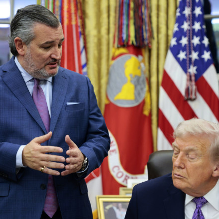 Τα «γαλλικά» του Τραμπ στον Κρουζ για τους δασμούς - «Άντε γ@@@ Τεντ»