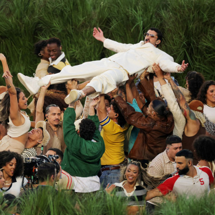 Super Bowl: Το εντυπωσιακό stage του Bad Bunny στήθηκε σε μόλις επτά λεπτά