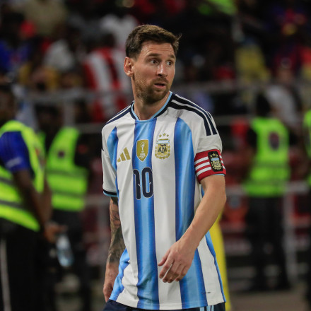Από τα χωμάτινα γήπεδα του Ροζάριο στο μεγάλο αντίο: Το όνειρο επιστροφής του Μέσι στην Αργεντινή