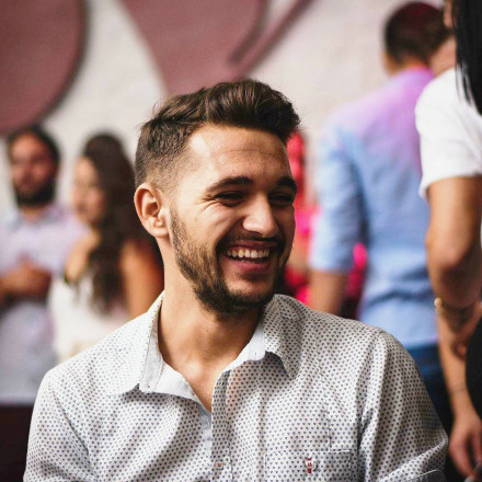 Θρήνος στο Ρέθυμνο: Νεκρός 28χρονος εκπαιδευτικός - Τον εντόπισαν φίλοι στο σπίτι του