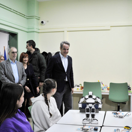 Στο Κέντρο Καινοτομίας Ηπείρου ο Μητσοτάκης - «Με την τεχνολογία το μάθημα γίνεται πιο ενδιαφέρον»