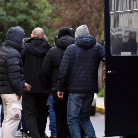 Κύκλωμα λαθραίων τσιγάρων: Δύο προφυλακιστέοι, εννέα ελεύθεροι με περιοριστικούς όρους