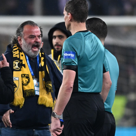 ΑΕΚ: Πειθαρχική δίωξη για όσα έγιναν στο ντέρμπι με τον Ολυμπιακό - Κλήθηκε σε απολογία ο Ηλιόπουλος