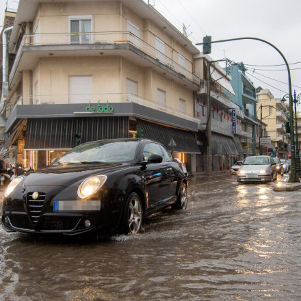 Καιρός: Σε «Red Code» Αχαΐα και Ηλεία για κίνδυνο πλημμυρών - Οδηγίες από την Πολιτική Προστασία