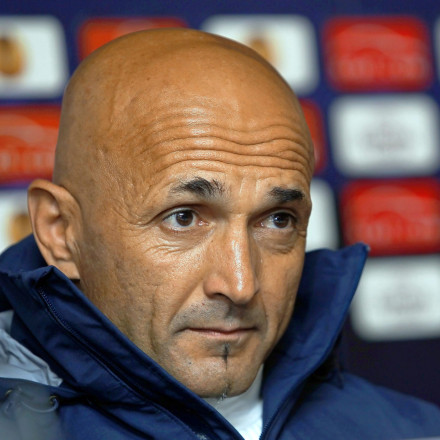 Ο Σπαλέτι διαμαρτυρήθηκε για το VAR με ένα απρόσμενο τρόπο σε δημοσιογράφο και έγινε viral (vid)