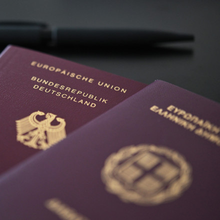 Γιατί υπάρχουν μόνο 4 χρώματα διαβατηρίων και τι αντιπροσωπεύει το καθένα