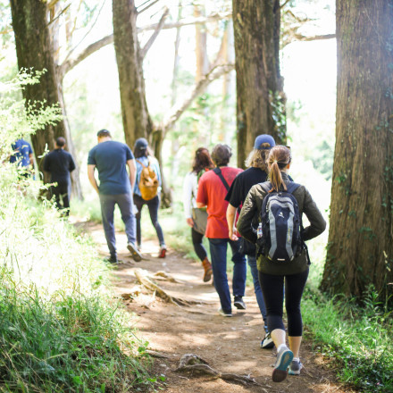 Πέντε λεπτά περπάτημα παραπάνω την ημέρα, ένα βήμα πιο κοντά στη μακροζωία