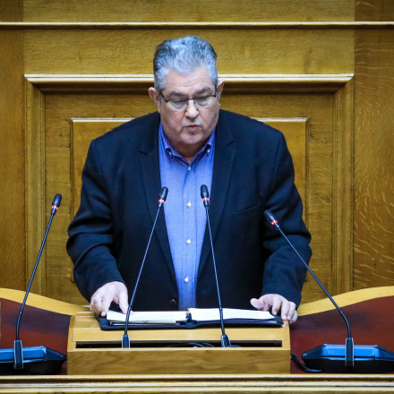 Σκληρή γλώσσα Κουτσούμπα κατά Παναγόπουλου: «Νόθοι, ξεπουλημένοι, συνδικαλιστική μαφία»