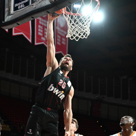 Ολυμπιακός-Προμηθέας Πάτρας (102-87): Εύκολη νίκη με MVP Πίτερς και... 40 ασίστ