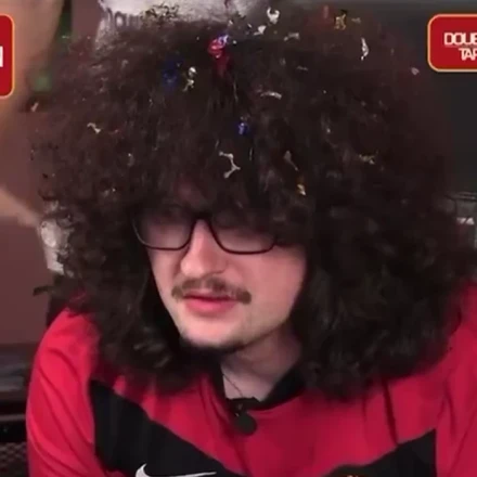 Μάντσεστερ Γιουνάιτεντ: Ο απίστευτος αριθμός followers που κέρδισε σε μια νύχτα ο ακούρευτος οπαδός