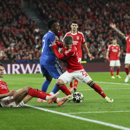 Η Μπενφίκα ξεκινά έρευνα για ρατσιστική συμπεριφορά δυο οπαδών της στον Βινίσιους (video)