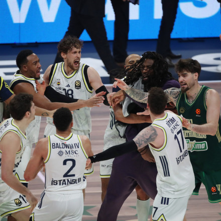 Η απόφαση της EuroLeague για το επεισόδιο Λεσόρ με Μπάλντγουιν και Μπαρτζώκα στο Ντουμπάι