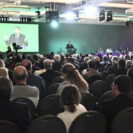 ΠΑΣΟΚ: Ρυζόγαλο και πανακότα για την «πικρή» συνεδρίαση