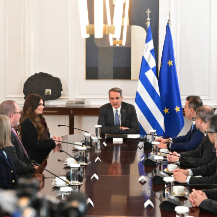 Ενεργειακός «σεισμός» στο Μαξίμου: Η Chevron υπέγραψε για τα οικόπεδα της Κρήτης και Πελοποννήσου