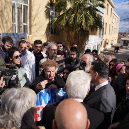 Ένταση και ΟΠΚΕ στο νοσοκομείο Μυτιλήνης - Επεισοδιακή επίσκεψη Άδωνι Γεωργιάδη