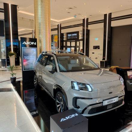 Το ηλεκτρικό Aion V στο Golden Hall