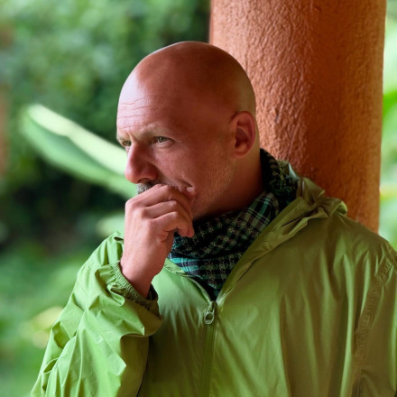 Νίκος Μουτσινάς: Επιστρέφει στην τηλεόραση και επίσημα με το φαινόμενο Lingo