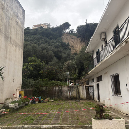 Ζάκυνθος: Ανησυχία στο νησί για τις κατολισθήσεις σε Αγία Τριάδα και Μπόχαλη