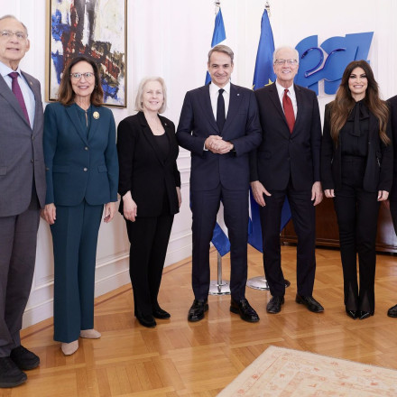 Συνάντηση Μητσοτάκη με αντιπροσωπεία του Κογκρέσου των ΗΠΑ στο Μαξίμου