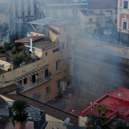 Στάχτη το ιστορικό θέατρο Sannazaro στη Νάπολη - «Μια πληγή που δεν θα επουλωθεί ποτέ»