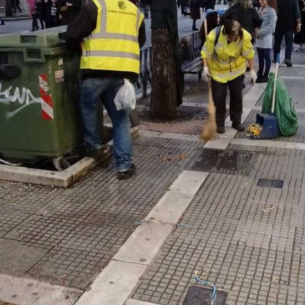 Θεσσαλονίκη: Πεντακάθαρη μετά το καρναβάλι η πόλη – Μάζεψαν 5,2 τόνους σκουπίδια