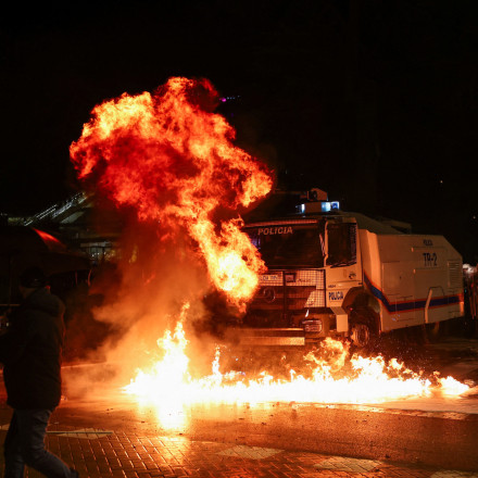Αλβανία: Νέες συγκρούσεις υποστηρικτών του Σαλί Μπερίσα με την αστυνομία - Ζητούν την παραίτηση Ράμα