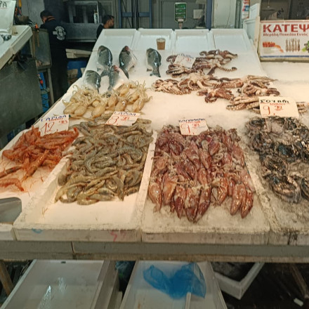 Καθαρά Δευτέρα: Οι τιμές στη Βαρβάκειο - Πόσο θα κοστίσει το σαρακοστιανό τραπέζι