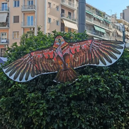 Γνωρίστε τον πωλητή χαρταετών που κλείνει 20 χρόνια στο πόστο του στο Παγκράτι