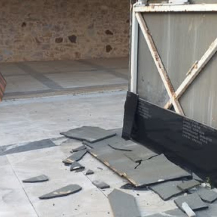 Βανδαλισμός στο Μνημείο των 200 στην Καισαριανή μετά τη δημοσιοποίηση φωτογραφιών των εκτελεσθέντων