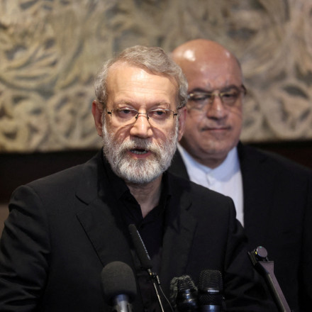 «Νεκρός ο Λαριτζανί» λέει το Ισραήλ - Η Τεχεράνη δημοσίευσε χειρόγραφο μήνυμά του
