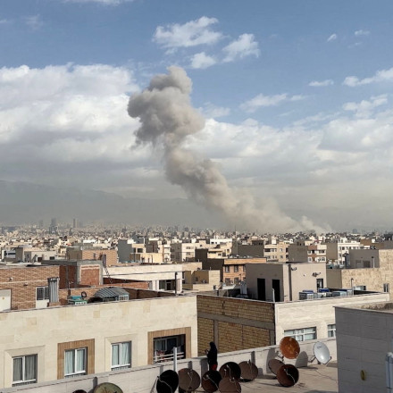 Τύμπανα πολέμου στη Μέση Ανατολή: ΗΠΑ και Ισραήλ χτύπησαν το Ιράν- Φόβοι για αντίποινα της Τεχεράνης