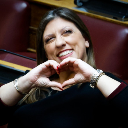 Μετωπική Μαρκόπουλου-Ζωής: «Δεν θα περάσει η ρουβικωνοποίηση - Σαν καταδότης δείχνατε εργαζόμενους»