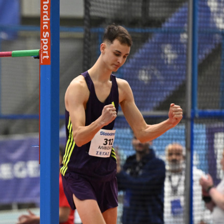 Ποιος είναι ο Αλιβιζάτος που μετά από τρομερή μάχη έκανε πανελλήνιο ρεκόρ Κ20 στο ύψος