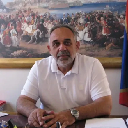 Ναύπλιο: Fake Ορφανός στο Facebook – Προσφεύγει στη Δικαιοσύνη ο δήμαρχος