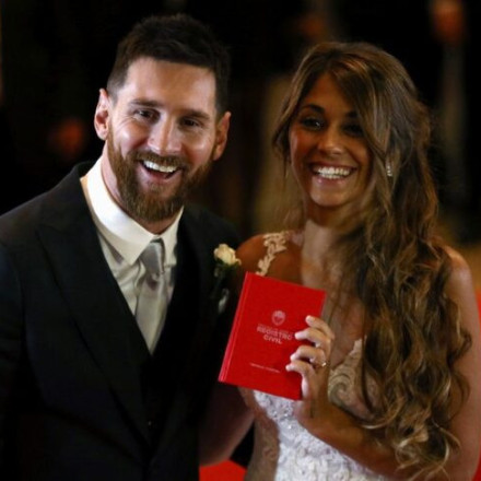 Η Αντονέλα του Μέσι «ρίχνει» το Instagram με την σέξι εμφάνιση της στο γυμναστήριο (pic)