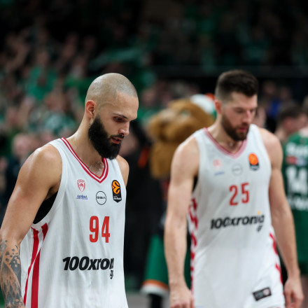 Ολυμπιακός: H Ζαλγκίρις του έδωσε το «πιστόλι» κι αυτός πυροβόλησε τα πόδια του