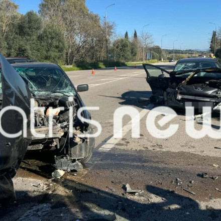 Πύργος: Σφοδρό τροχαίο με τέσσερις τραυματίες στον κόμβο Ολυμπίου