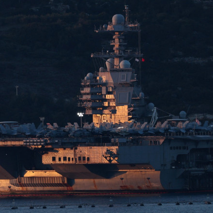 Αεροπλανοφόρα και βομβαρδιστικά περικυκλώνουν το Ιράν - Πάνω από 150 μαχητικά έτοιμα για απογείωση