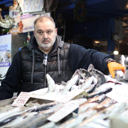 Ο παλμός της Αθήνας που ξυπνά πριν ξυπνήσει η πόλη χτυπά στη Βαρβάκειο