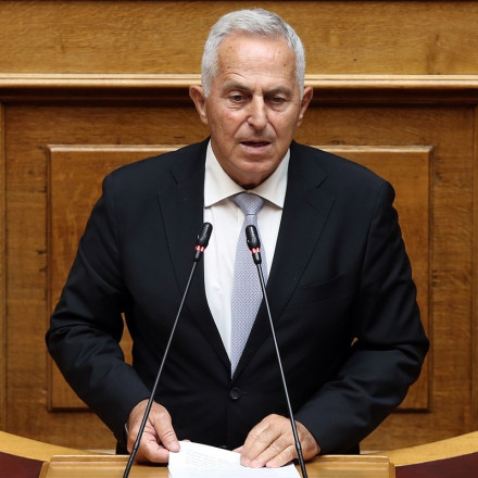 Αποστολάκης: Καλεί την κυβέρνηση να τοποθετηθεί για το δημοσίευμα της αποστρατικοποίησης των νησιών